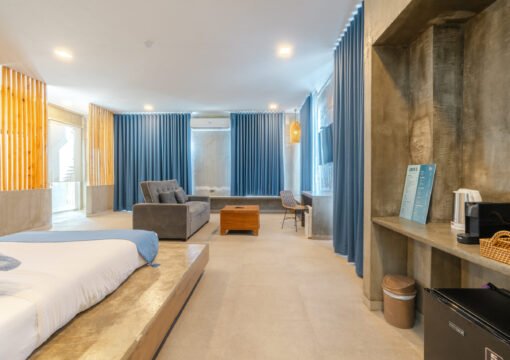 Ocean & Poolview Villa with Jacuzzi