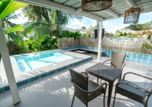 Ocean & Poolview Villa with Jacuzzi