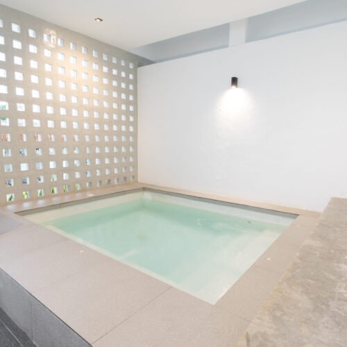 Poolview Villa with Jacuzzi